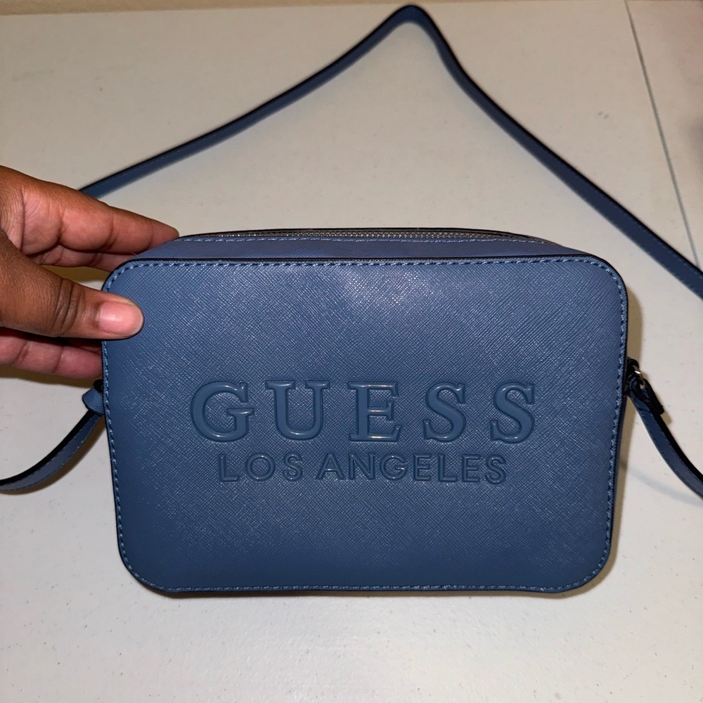 Guess crossbody purse